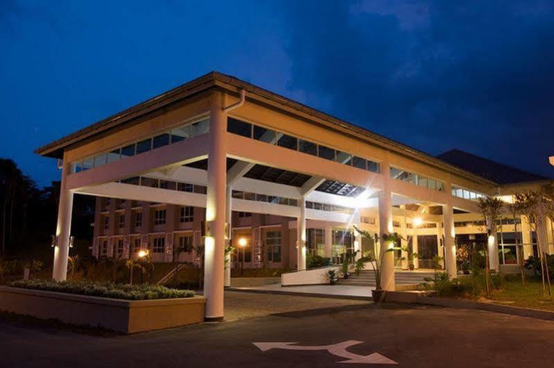 Cherengin Hill Convention & Spa Resort Janda Baik Exterior photo
